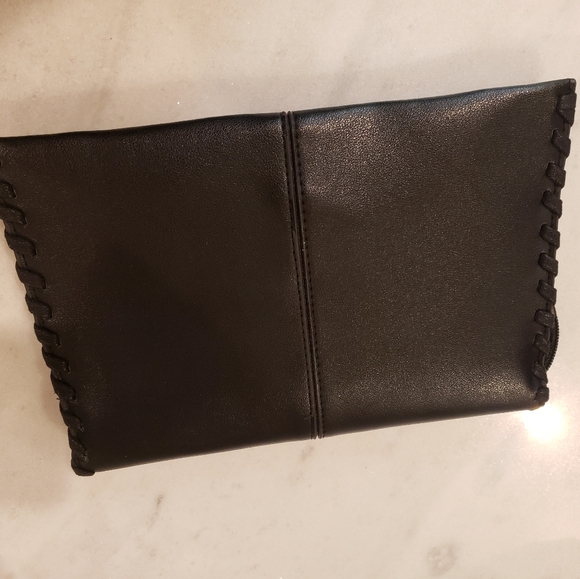 Clutch - Picture 3 of 4